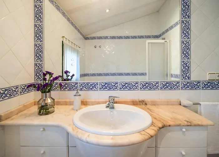 ヴィラ Ponte Bora ポンテベドラ